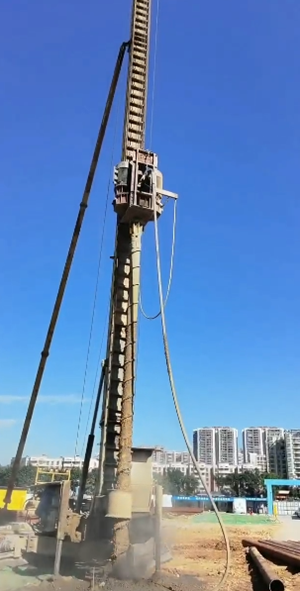 潜孔钻机